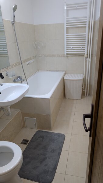 Muncii, Vatra Luminoasa, Maior Coravu,