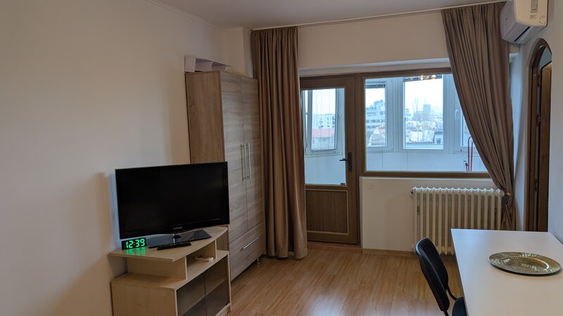 Muncii, Vatra Luminoasa, Maior Coravu,